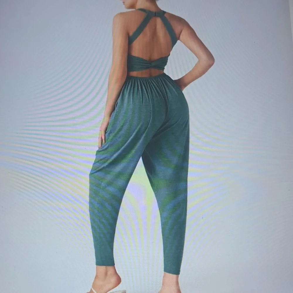 MEDIUM HALARA BACKLESS TWISTED U NECK EASY PEEZY HAREM JUMPSUIT - Picture 4 of 10